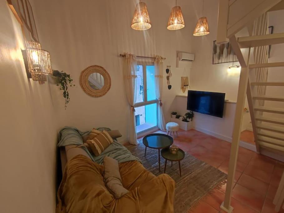 Appartement Cosy 2/4 Personnes La Roquebrussanne المظهر الخارجي الصورة